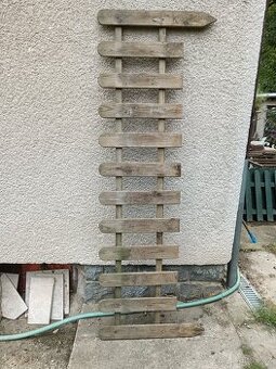 Dřevěné plotové díly