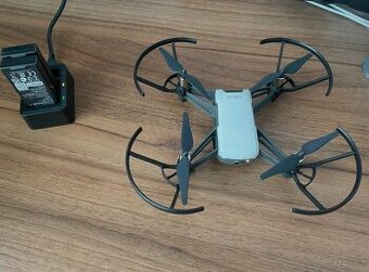 DJI Ryze Tello Boost Combo + GameSir ovladač