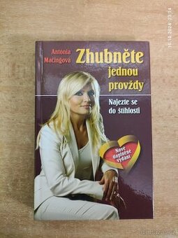 Kniha - jednou provždy -Antónia Mačingová