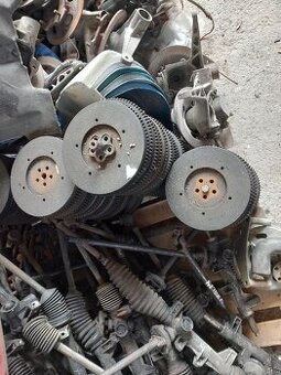 AIXAM Z402+Z482 SETRVÁK NA MOTORU - PLNĚ FUNKČNÍ