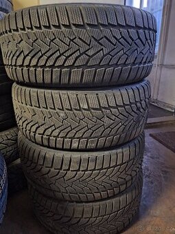 Prodám 4ks 225/45R18 95V FR XL Uniroyal Winter Expert