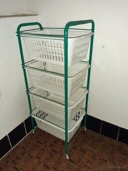 4 košíky na kolečkách