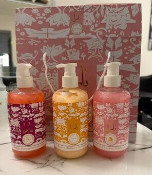 Koupelnová sada-šampon, kondicionér a sprchový gel
3x 300ml