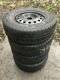 Zimní pneu 215/70R16 a disk Hyundai (5x114,3)