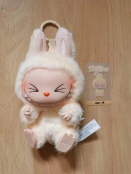 Pop Mart Labubu Have A Seat Sisi