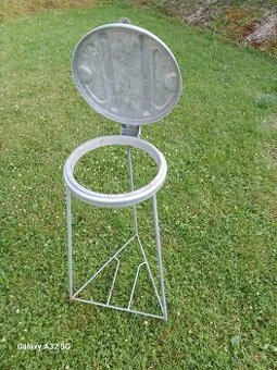 Stojan na odpadkové pytle/popelnice
