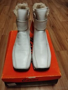 Dámská kožená obuv, NOVÁ, vel. 38, délka stélky 25 cm