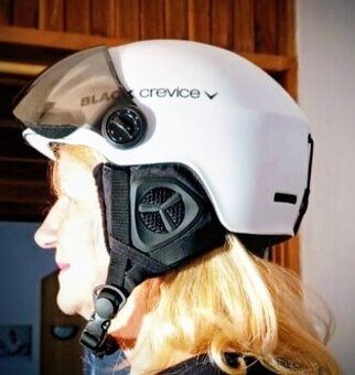 Dámská lyžařská helma