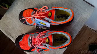 Pracovní boty oranžové