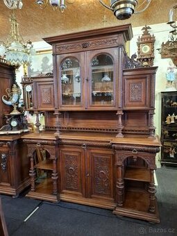 Starožitný neorenesančni příborník HENRI II.