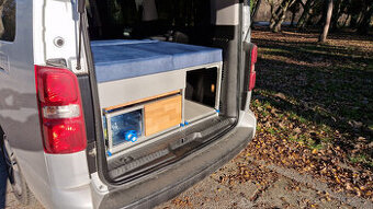 Campingová vestavba