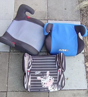 Prodám 3 podsedaky do auta