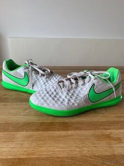 Nike Tiempo Legend 8 Club