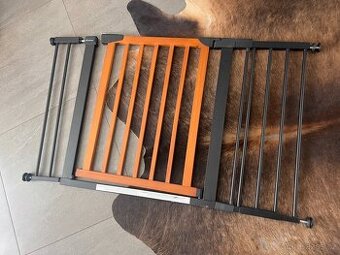Dětská zábrana, branka do dveří nebo průchodu