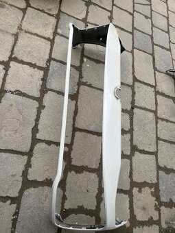 Passat b9 rline naraznik