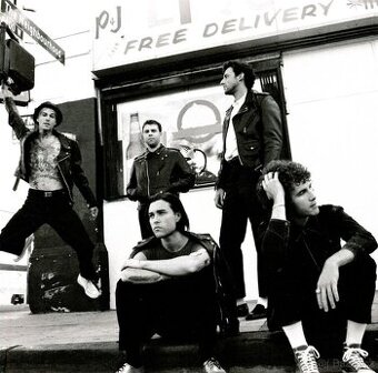 THE NEIGHBOURHOOD