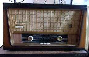 Prodám rádio s gramofonem Tesla Bratislava - z pozůstalosti
