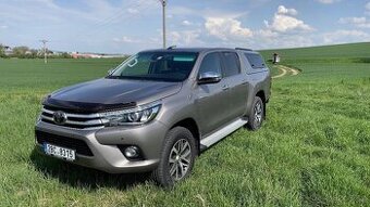 Toyota Hilux 2,4 110kw 4x4
