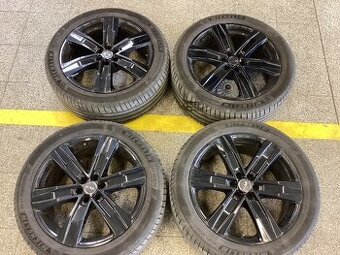 Sada komplet MICHELIN Pilot Sport 265/45R20 s ALU ráfky