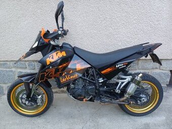 KTM LC4 690 SM - DOKLADY + NÁHRADNÍ DÍLY