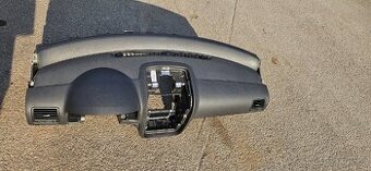 VW GOLF 5 V palubní deska přední pásy