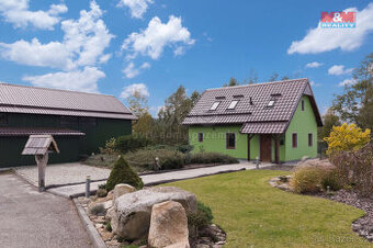 Prodej výrobního objektu, 4717 m², Nová Bystřice