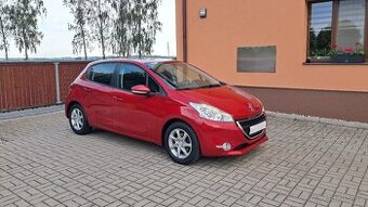 Peugeot 208, 1.2i / najeto 45 000 km 1.Majitel ČR