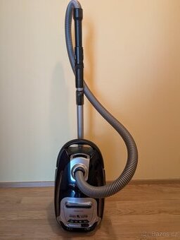 Vysavač Rowenta Silent Force Extreme 4A - 1