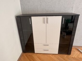 Komoda černo bílá 150x42