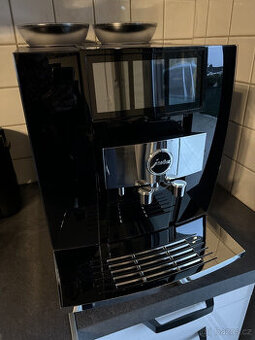 Plně automatický kávovar JURA GIGA 10 Diamond Black