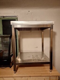 Nerezový pracovní stůl 600×700 mm s dolní policí – GGM