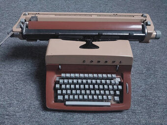 Veliký psací stroj Consul 203 - široký válec