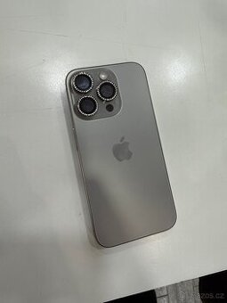 IPhone 15 pro 256gb přírodní titan