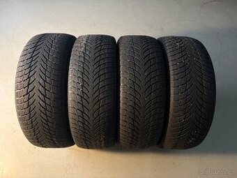 Zimní pneu Nokian 215/55R17