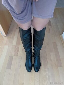 Cerne kozene kozacky nad kolena Geox, vel.38