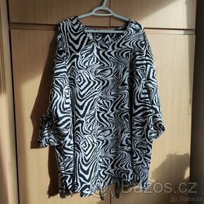 Černobílá halenka vel. 58