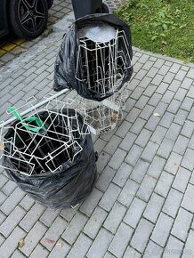 Stojan na playstation hry / CD / DVD do obchodu