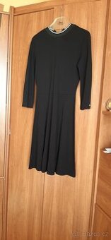 Nové černé šaty Calvin Klein S