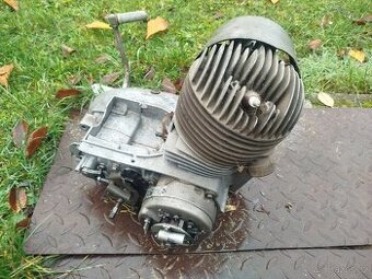 Motor ČZ 175 prase skútr typ 501.05