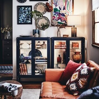 IKEA FABRIKÖR  skleněná vitrína