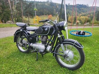 BMW R26 1956, všechny čísla shodné,včetně bílé SPZ a TP