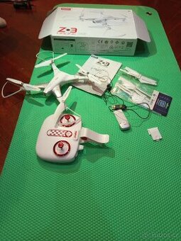 Dron SYMA s kamerou