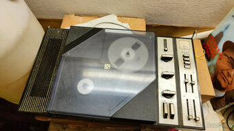 Kotoučový magnetofon B90