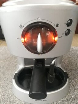 PÁKOVÝ  KÁVOVAR  ZN.  CIATRONIC  220  V.