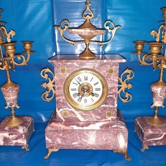 STAROŽITNÉ KRBOVÉ HODINY + SVÍCNY--FRANCIE 1920