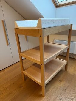 Přebalovací pult Bonami