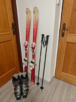 Dívčí lyže + lyžáky +hůlky