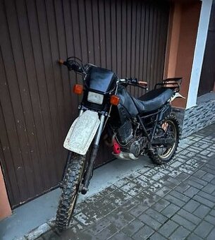 Prodám motocykl tovární značky Yamaha XT 600 bez TP