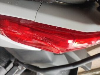 Koupím zadní světlo Yamaha x max 125. Rok 2014