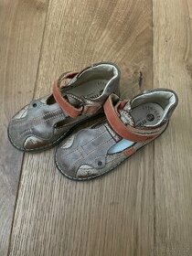 Sandály (papuče,bačkory) 25